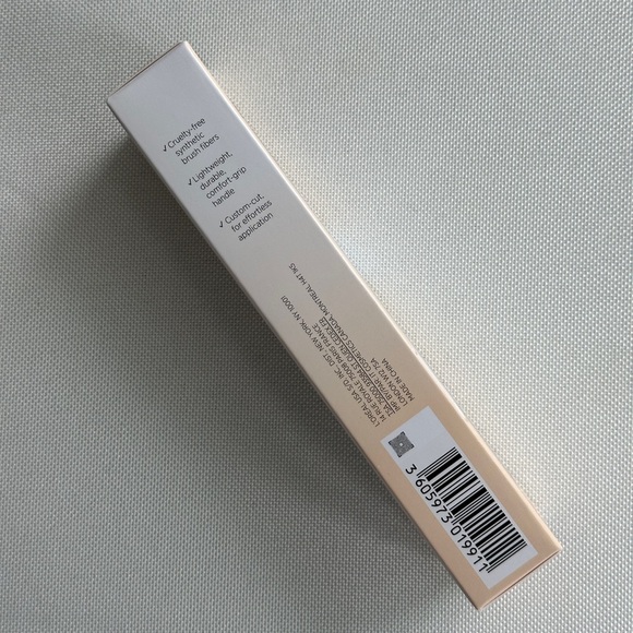 NWT IT Cosmetics Airbrush Spatula Foundation Brush #117 - Picture 5 of 5